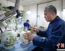 這些花要捨得剪，&OpenCurlyDoubleQuote;舊顏換新貌&rdquo;，越剪葉子越綠