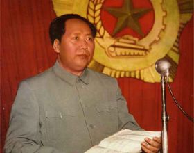 1958年，李德才闖中南海見毛主席，當面說主席胖了，主席啥反應？