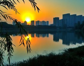 在長白山上滑雪