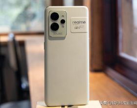 &OpenCurlyDoubleQuote;心中無男人抽刀自然神&rdquo;吃播一姐怒甩渣男分手後大擺&OpenCurlyDoubleQuote;全綠宴&rdquo;