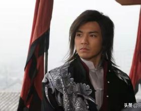 淺談《在人間》劇中“馮化成詩歌”