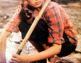 80年代當紅女星吳玉芳，巔峰時隱退嫁世界冠軍，如今過得如何？
