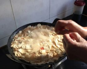 新疆揪片子湯飯（媽媽的手藝）