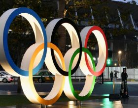 東奧會選手中暑，只是為了配合美國，日本奧運會究竟有多離譜？