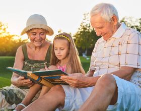 金茂物業透過港交所聆訊 在管建築面積2320萬平方米