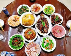 金門炮戰，解放軍20年打百萬發炮彈，彈片被當地人做成菜刀賣回來