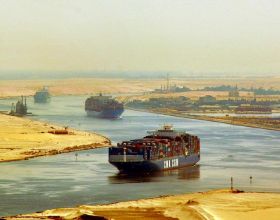蘇伊士運河又堵了！埃及的搖錢樹，對世界影響有多大？