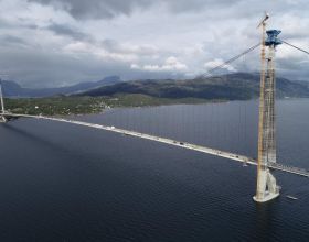 北極圈內的最長懸索橋，只有中國能造出來，建造最大難點是什麼？