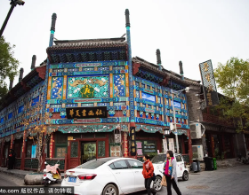 逛過才知道！這條百年老街京韻十足，是老北京人的聚集地