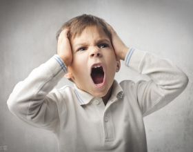 為何孩子愛尖叫？TA到底怎麼了？