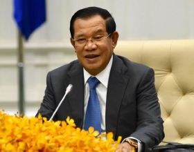 事關“中國統一”，柬埔寨首相公開發聲，當著王毅的面亮明立場