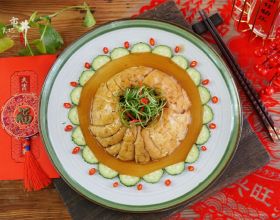 《寶可夢》小智的天蠍進化為天蠍王，成功克服在對戰中的恐懼