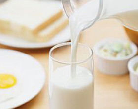 孕期綜合營養補充劑和孕婦奶粉，哪個更好？