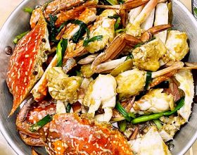 鮮香入味的三道家常菜推薦：姜蔥炒花蟹，涼拌白貝，腐乳空心菜
