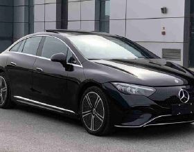 情人節趙麗穎手挽著李光潔劇照曝光，這是撒糖來了嗎？