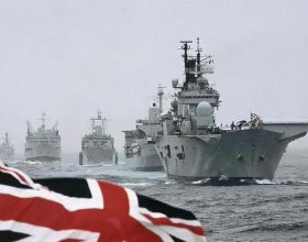 香港迴歸前夕，英國特混艦隊來到了南海，和中國海軍對峙三天三夜