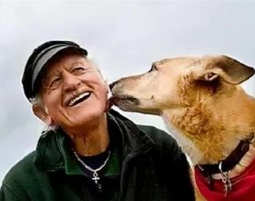 他殺人，狗吃人，93年參演電影《老人與狗》，拍完後人狗皆被處死