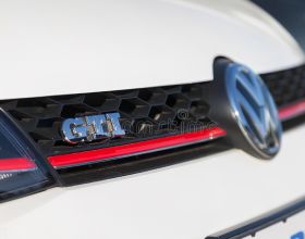 粉絲替汪涵打抱不平，他又沒有用腳踩酸菜，憑什麼要讓無辜者擔責