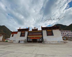西藏昌都的小眾古鎮，還有一段古長城，知名度卻不高，遊客還不多