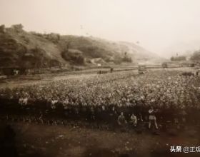 1949年新中國成立舉國歡欣，劉伯承沉默不語，憂心忡忡地望著西南