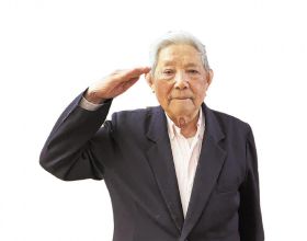 解放軍第一批飛行員、96歲老黨員李向民——突破空中禁區，開闢康藏航線
