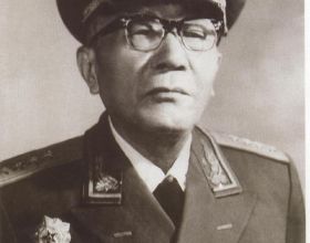 1950年，黃克誠主政湖南，認出一干部是井岡山老戰友，審查後槍決