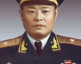 謝振華33歲當軍長，主席稱讚文武全能，為何1955年只授少將？
