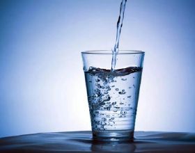 你知道早晨喝水的重要性嗎？身體缺水會出現各種疾病