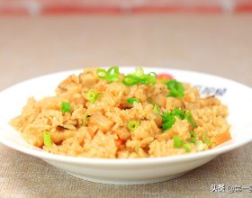 廚師長分享米飯新吃法，有菜有肉，鮮香美味，一碗吃不過癮