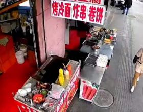 走自己的路，吃自己的飯……