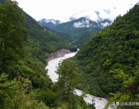 徒步西藏第63天：川藏線曾經最危險路段，通麥、排龍