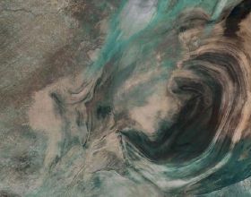 各國衛星瞪大眼睛：中國新疆“死亡之海”裡的聚寶盆越來越大