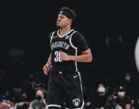 布萊克&CenterDot;萊弗利 Blake Lively 亮相紐約時裝週看秀，S女王狀態真好~ &ZeroWidthSpace;&ZeroWidthSpace;&ZeroWidthSpace;