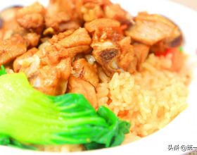 大廚分享黃燜雞米飯新吃法，米飯和雞肉一塊燜，在家做出餐館味道