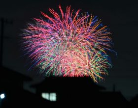 水谷隼、伊藤美誠獲得東奧金牌後，日本靜岡17地放1000發禮炮慶祝