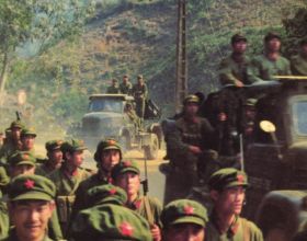 對越反擊戰撤軍途中發生意外：一個團200多人被俘，副軍長被降職