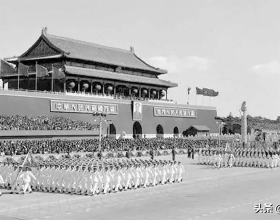 建國初期，林彪接替周恩來主持軍委工作，建議抽調大批幹部輪流入學，得到毛澤東的肯定和批准