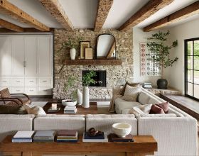 簡潔、寬敞，有木有石頭，地中海風情與經典美式結合的理想居所