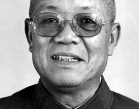 民間故事：男子靠義姐照拂而活，夜裡烏鴉託夢：你大禍臨頭而不知