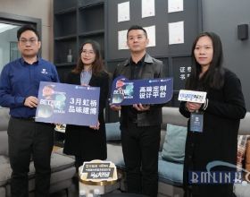 俄蘇-35從美軍反潛飛機1.5米遠滾桶飛過，是在保護什麼機密？