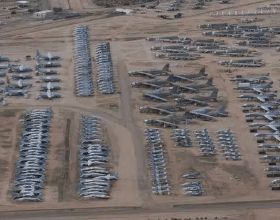 航空帝國的底蘊：實拍美軍飛機墳場數千架戰鷹沉睡待醒