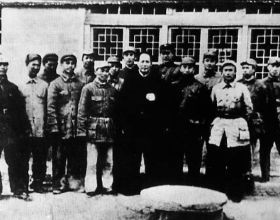 司令員與政委出現分歧，導致軍分割槽損失慘重，毛主席為此修改政策