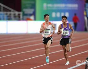 「圖集」全運會男子萬米決賽，西藏選手多布傑以28分35秒24衛冕成功