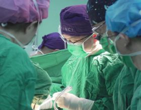 新疆成功實施西北首例“人工心臟”植入術