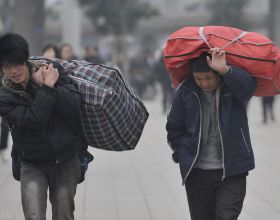 韓裔救助美國流浪漢，反遭搶劫毆打，55萬流浪人員成美國隱患