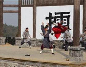 92年前杭州武術大賽：江湖上赫赫有名的高手，被一個學生踢下臺