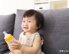 6~12個月的寶寶輔食怎麼吃？教你幾個，簡單易學，建議寶媽收藏
