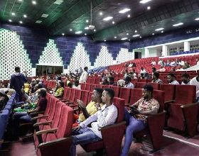 內戰爆發30年來索馬利亞首次放映電影 放映場所繫中國援建
