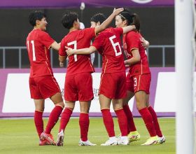 全運會-北京隊輪換一半主力還送烏龍，女足奧運聯合隊4-0晉級決賽