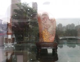 光明地產總裁郭強43歲有碩士學歷 2020年薪酬50.57萬